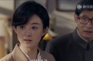 《轧戏》他气场强大，凭人夫感出圈，妻子是星二代，儿子小名曝光