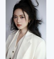 《骄阳似我》美照，赵今麦宋威龙甜蜜互动，网友相信爱情了